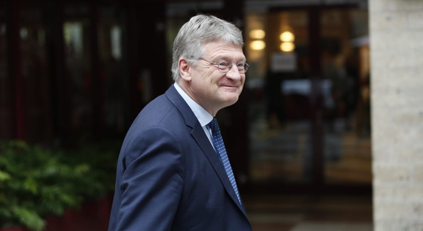 AfD-Chef Meuthen ist sich sicher, dass Werbeanzeigen für seinen Wahlkampf von einer Schweizer Firma keine Spende sind.