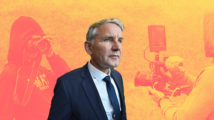 Kameras sind auf AfD-Politiker Björn Höcke gerichtet.